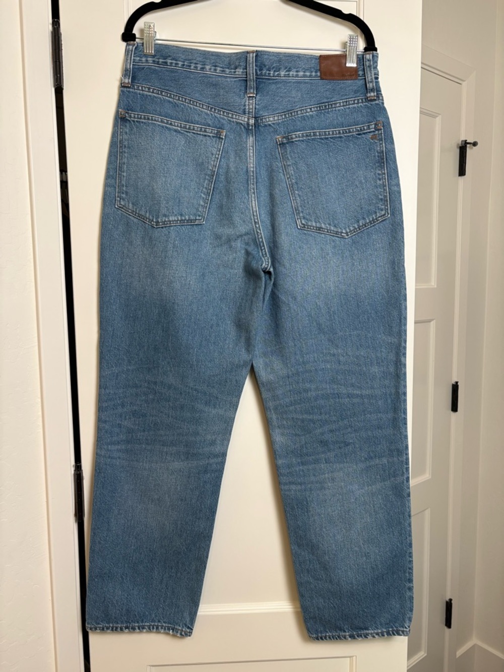 Madewell The Perfect Vintage Straight Jean (30) - Picture 6 of 7